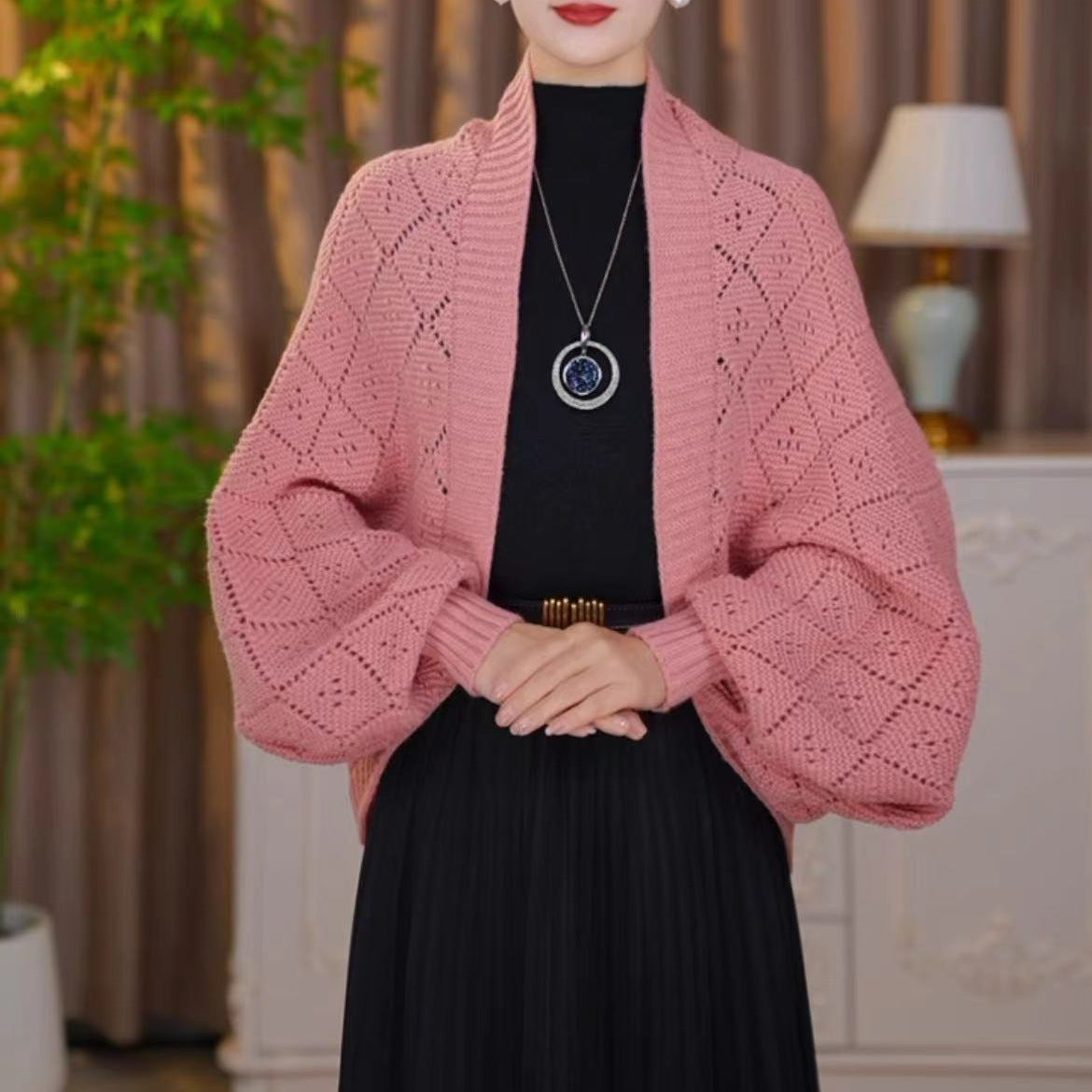 🔥2025 New Fashion🎀Fashion Hollow Out Knitted Shawl Coat