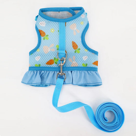 A pet universal rabbit chest strap set with cute radish print outdoor traction rope
